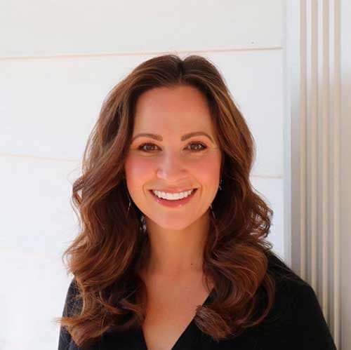 Jenny Hale USA Today Best Selling Author and has had two books turned into Hallmark Movies (Christmas Wishes and Mistletoe Kisses and Coming Home for Christmas)